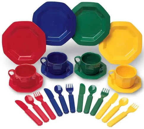 Pretend & Play Dish Set